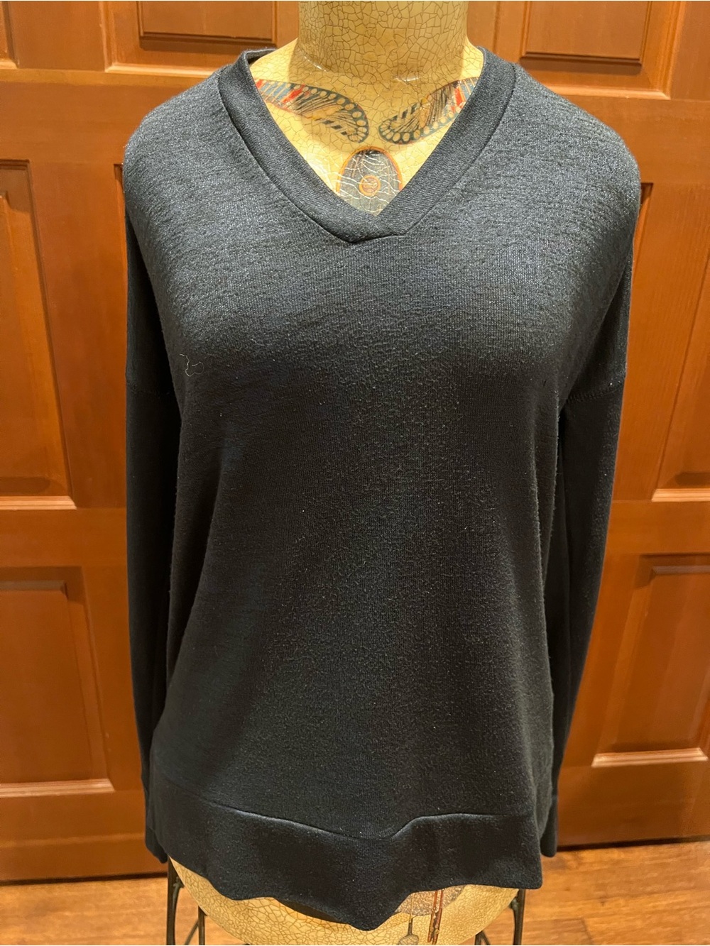 Kirkland Signature Sweater Size Small